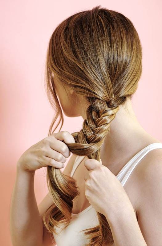 Peinado de invitada de boda con trenza XL Extensionmania