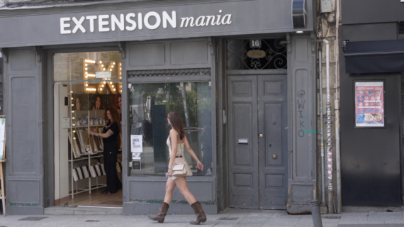 Extensiones y sol: cómo cuidar tus extensiones antes del verano